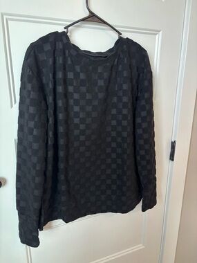 Black Checkerboard Long Sleeve Top